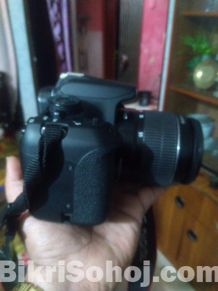 Canon 1200D